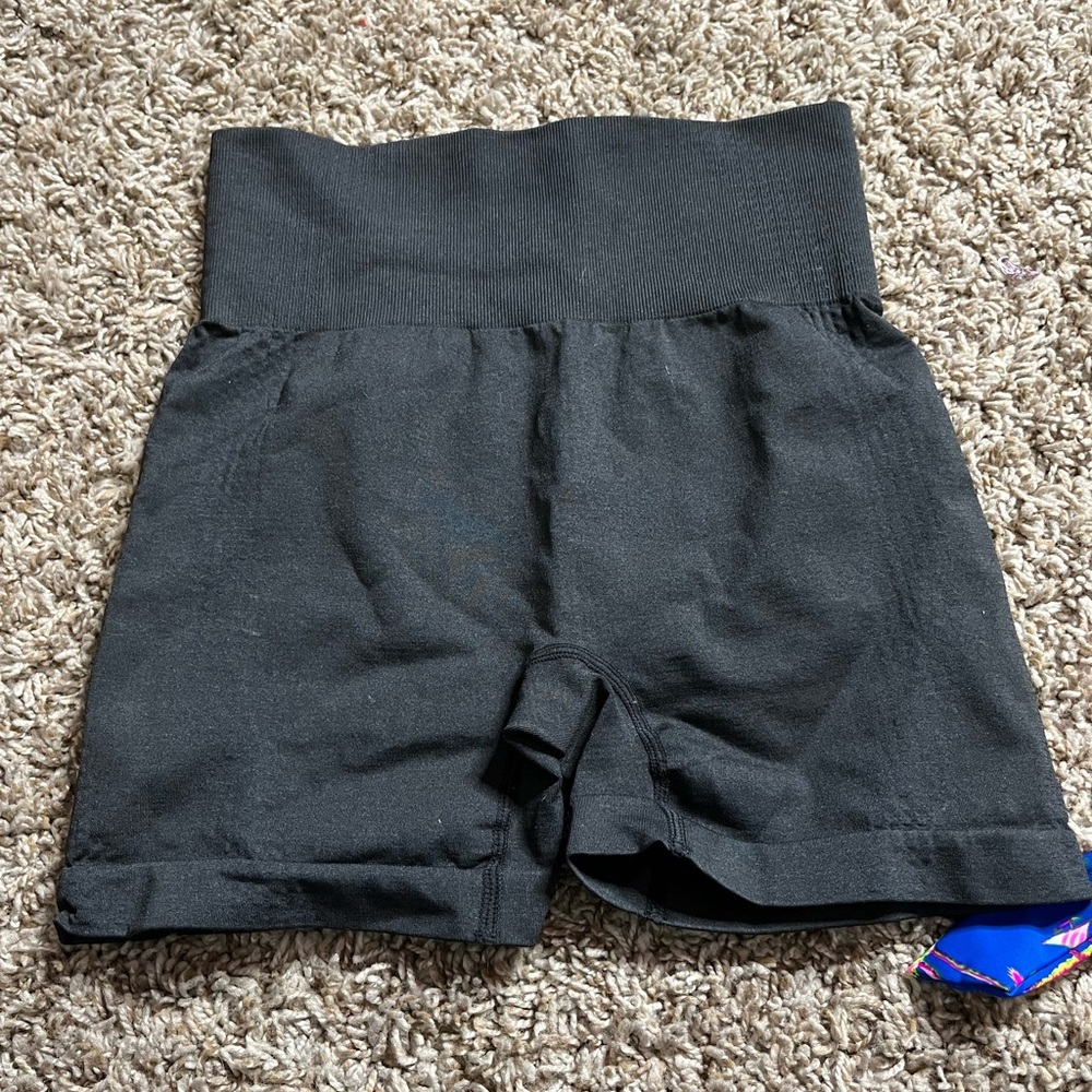 bought off of an random app and they were to small